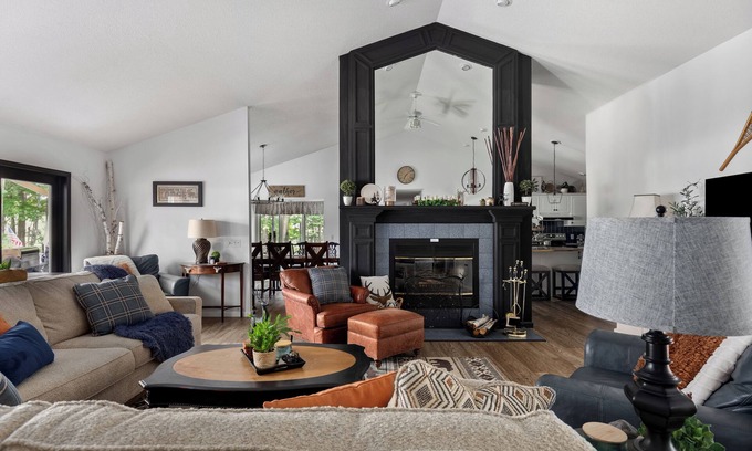 Michaywe Villa | Spacious Multi-Family Retreat with On Site Hot Tub, Sauna & Game Room