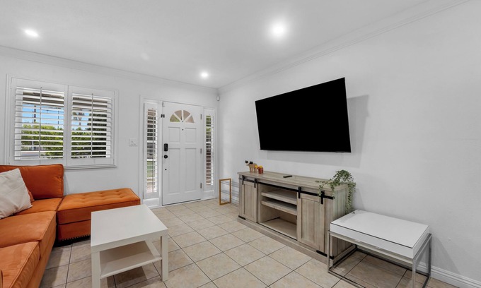 Midway City House | Spacious OC Home Near Disneyland