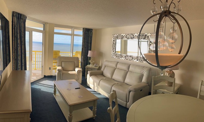 Atlantic Beach Condo | Spacious Oceanfront 2-bedroom Condo in Bay Watch in beautiful North Myrtle Beach
