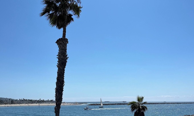 South Mission Beach Condo | Spacious Oceanfront Retreat – Steps from Boardwalk & Beach - stunning Sunsets