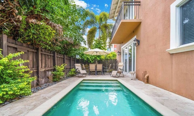 Lake Ridge Villa | Spacious Pool Villa Close To Beach | Pool Table