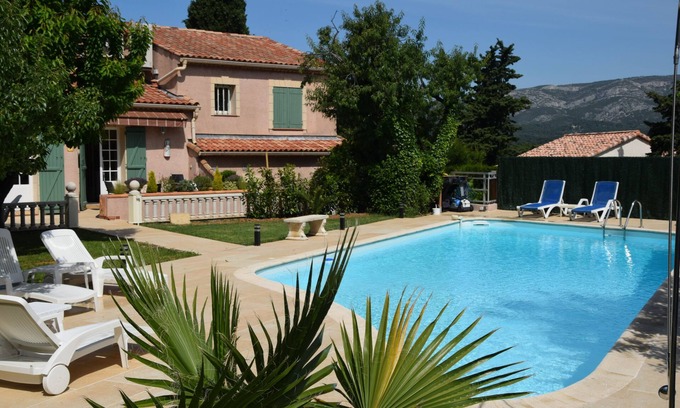 Aubagne Villa | Spacious, private Provencal house with large swimming pool
