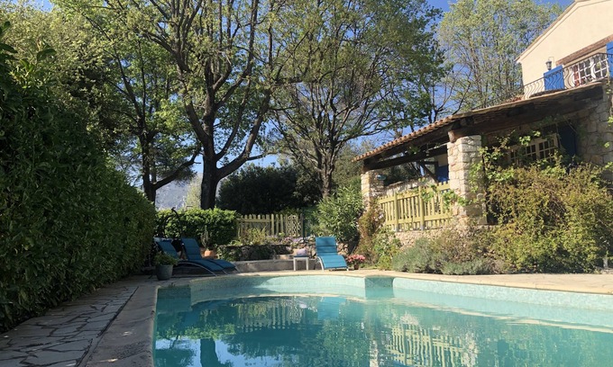 Roquefort-les-Pins Villa | Spacious Provencal villa in absolute calm.