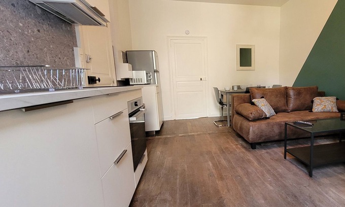 Neris-les-Bains Apartment | ♥ SPACIOUS-QUIET AREA-GARDEN-dormiraneris ♥