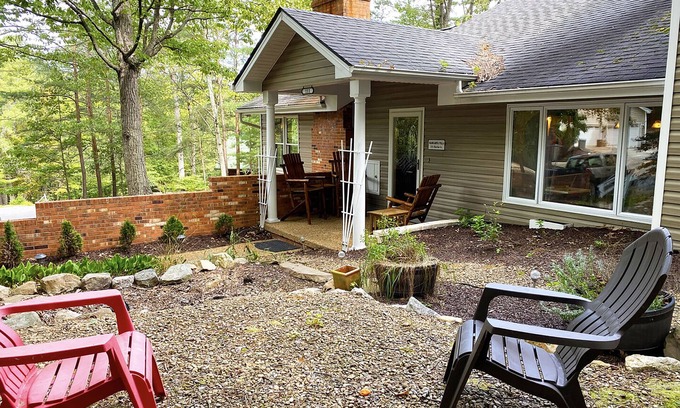 Massanutten House | Spacious Retreat with Hot Tub, Game Rooms & Theater
