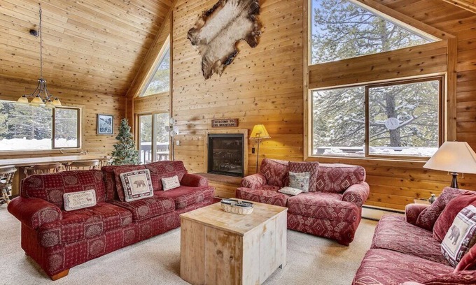 Sunny Slope House | Spacious Rustic Cabin, w Deep Powder, w/Mountain Views