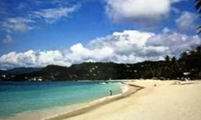 Fort Jeudy House | Spacious, secluded beach home, short walk to beach
