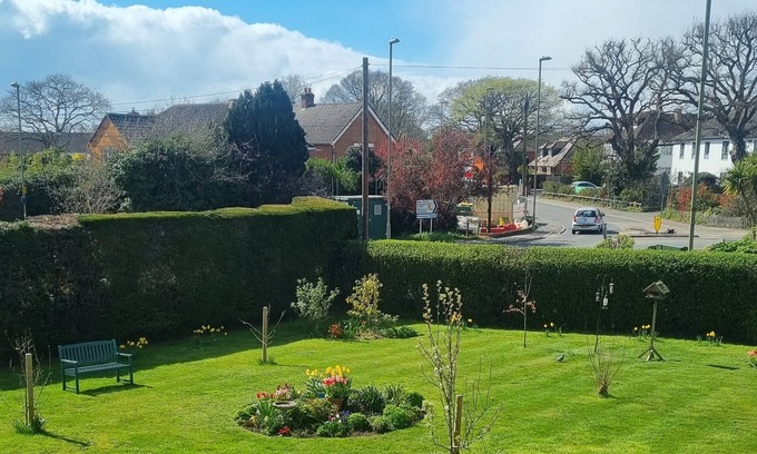 New Forest District Apartment | Spacious self contained flat in superb location