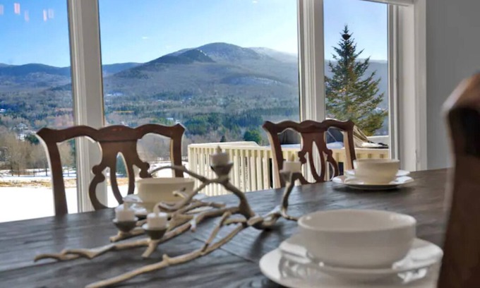 Stowe Hollow House | Spacious Ski Getaway Mtn Views Sleeps 12