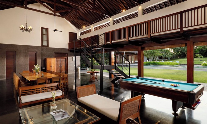 Berawa Villa | Spacious & sleek contemporary villa near Canggu