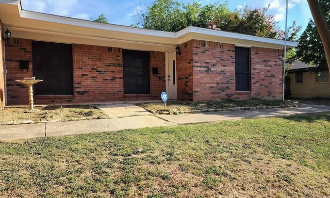 Fort Worth House | Spacious Stay for 16 - Central Fort Worth