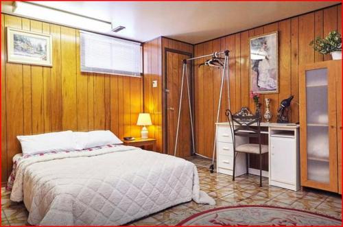 Malton Apartment | Spacious Suite 1 BR Independent Near Toronto YYZ Airport