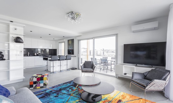 Port Marianne Apartment | Spacious T4 with parking in the heart of Port Marianne