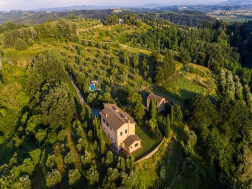 Palaia House | Spacious Tuscan Villa Retreat