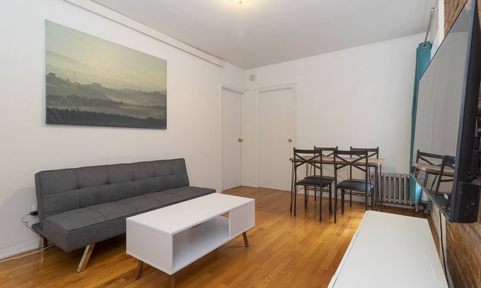Upper East Side Apartment | Spacious Two BR Apartments in Yorkville Upper East NYC