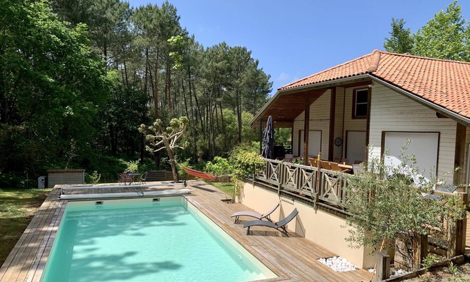 Moliets-et-Maa Villa | SPACIOUS VILLA 10 PEOPLE WITH HEATED SWIMMING POOL , WIFI, BIKES