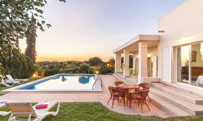 Cerro de Aguia Villa | SPACIOUS VILLA WITH STUNNING SEA VIEWS, PRIVATE POOL, FREE WI-FI, A/C & BBQ