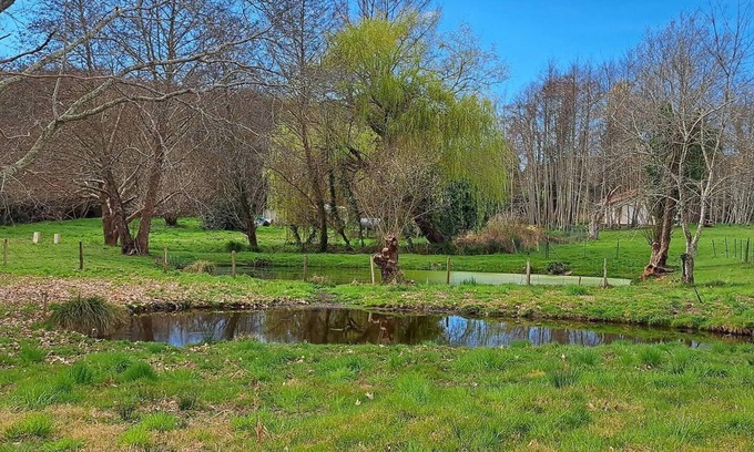 Levignacq House | Spacious village house close to a stream