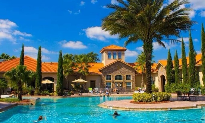 Four Corners Resort | SPACIOUS WELL APPOINTED 2 BEDROOM 2 BATHROOM CONDO CLOSE TO ALL THE MAJOR PARKS