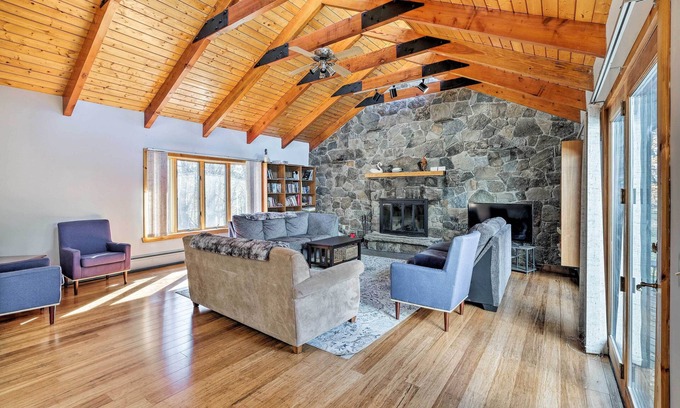Wilmington House | Spacious Wilmington Home w/Game Room & Deck!