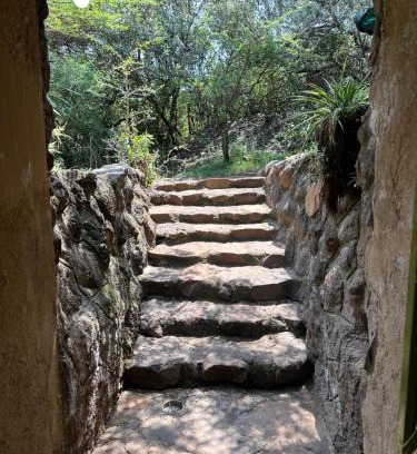 Kiserian Apartment | Spanish cave house