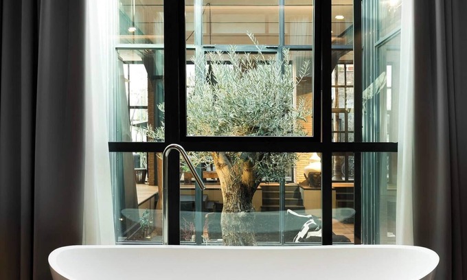 Trastevere Apartment | SPAZIOPANIERInUp to 10 guests in a mix of luxury and orient with spa and terrace