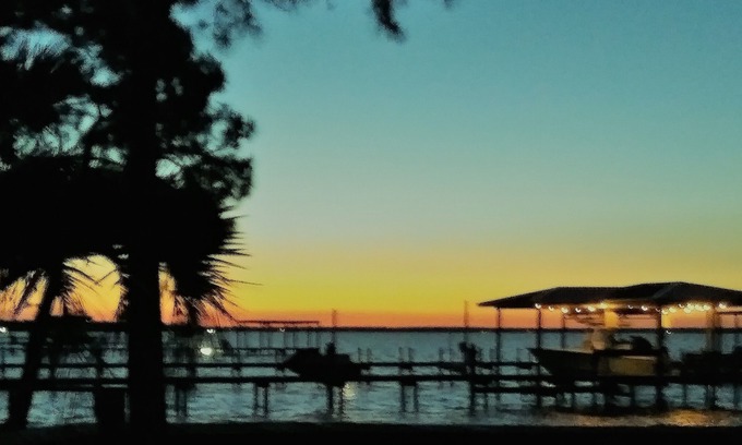 Oak Court Apartment | Speak Easy on Perdido Bay is Open for your "I got to get away"
