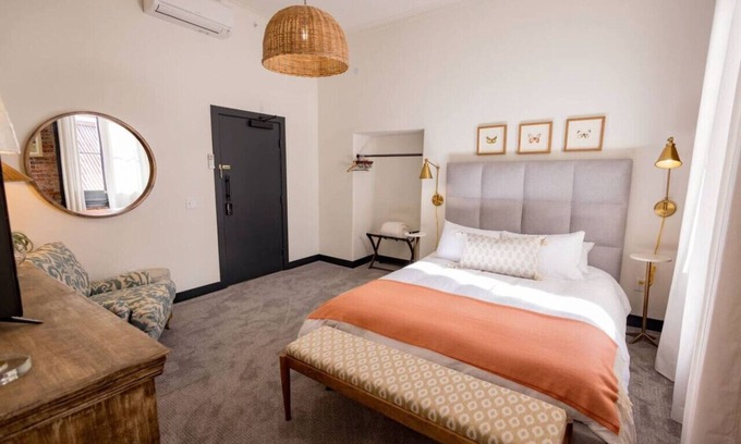 Nevada City Hotel | Speakeasy Queen Suite (Rm 3)