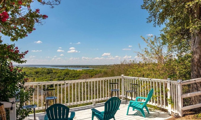 River Oaks House | Special Offer! Glorious View Home near FW Stockyards Dickies AT&T