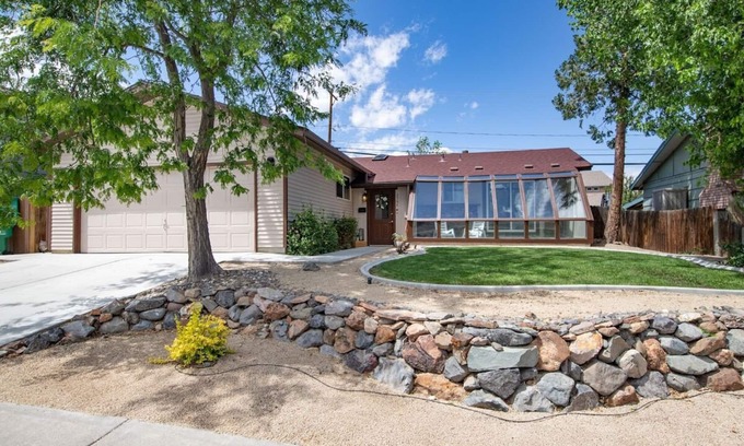 West University House | *Special* Reno Retreat~UNR~Family~Downtown~Shops