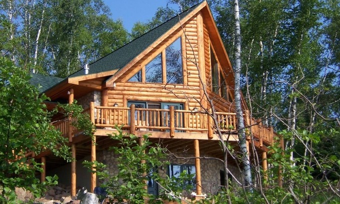 Two Harbors Cabin | Spectacular 2600 Sq Ft Log Home on the Shores of Majestic Lake Superiorn