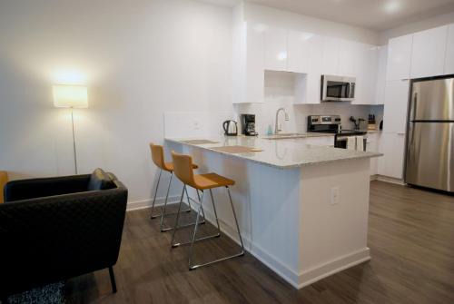 Midtown Apartment | Spectacular Apartments by BCA Furnished Apartments Spec1B 422 D