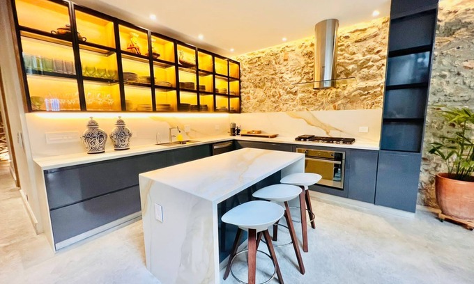 Chino House | Spectacular luxury home in historic downtown, San Diego neighborhood