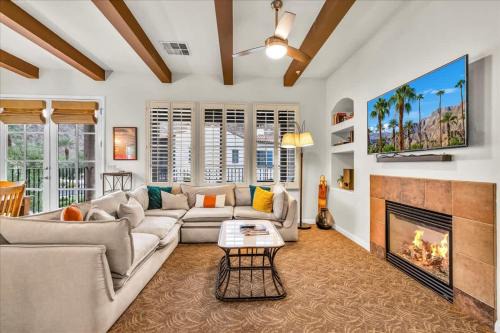 La Quinta Apartment | Spectacular Desert Retreat in La Quinta #A