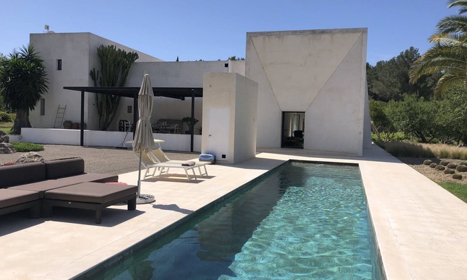 Sant Rafael de Sa Creu House | Spectacular designer villa in rural Ibiza setting
