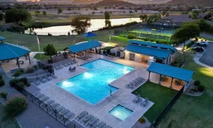 San Tan Valley House | Spectacular Golf Getaway and Fun in the Sun in Johnson Ranch!