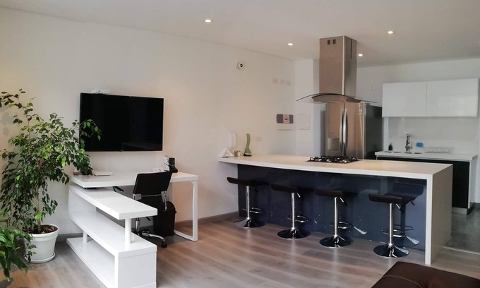 Usaquen Apartment | Spectacular Minimalist Apartment Calle 116