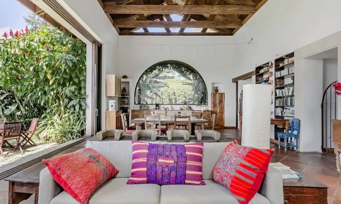 Antigua Guatemala House | Spectacular Volcano Vistas from a Captivating Home