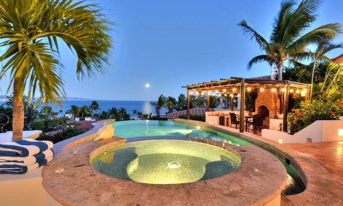 San Jose del Cabo House | Spectacular views! Recently remodeled 4 BD home, just steps to beach in Palmilla