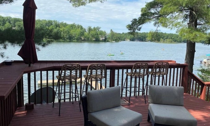 Mayfield Cabin | Spectacular Views of Lake