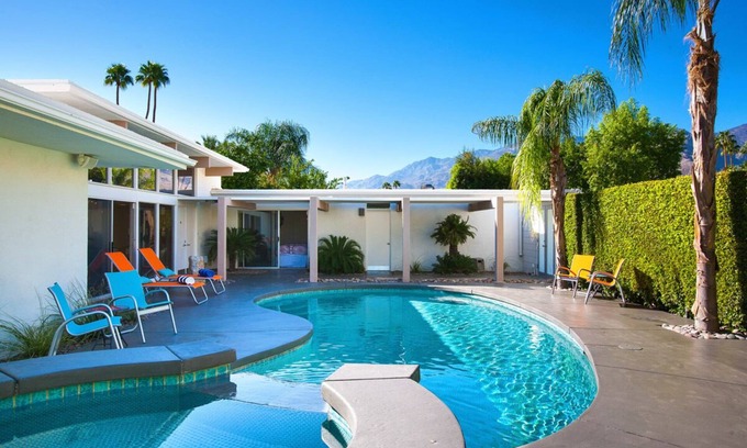 Indian Canyon House | Spend the Holidays with Us! Luxurious Golf Retreat with Pool Table, Bar, and Private Pool!