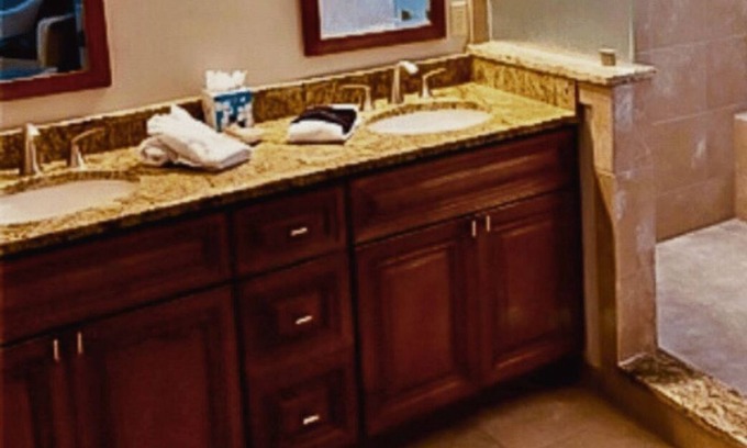 Sea Pines Resort | Spice Bush at Hilton Head Islandnis close to Harbour Town and Sea Pines.
