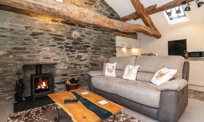 Hawkshead Cottage | SPINNERS LOFT, pet friendly, character holiday cottage in Hawkshead