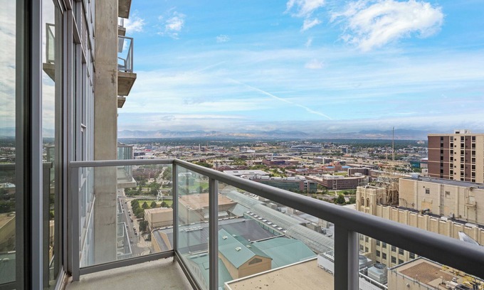 LoDo Condo | SPIRE 2906: 29th Floor Suite!
