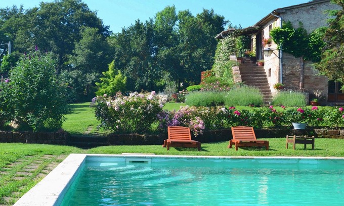 Cetona Villa | Splendid countryhouse 8-10 people with private pool in typical Tuscan style