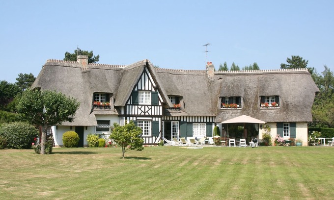 Tourgeville House | Splendid Family Home in Private Resort