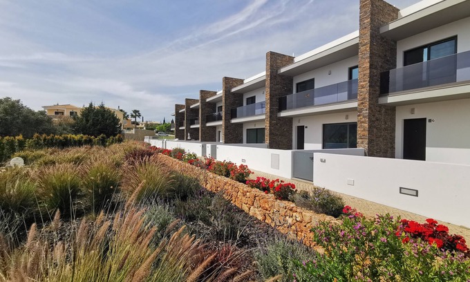 Pera House | Splendid new house with sea view