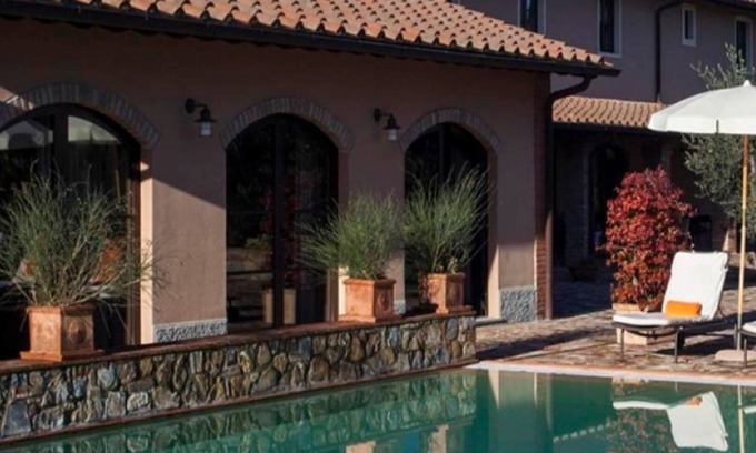 Montaione Villa | Splendid Villa ideal for groups up to 22 guests