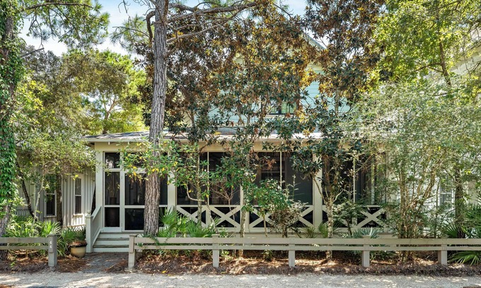 Watercolor Cottage | Split Life Crisis Where the Beach Solves Everything | Steps to Camp WaterColor + Free Tram Service