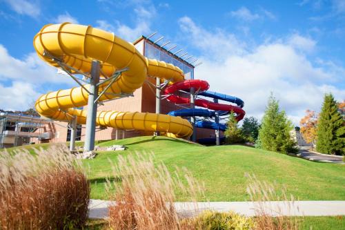Lake Harmony Resort | Split Rock Resort